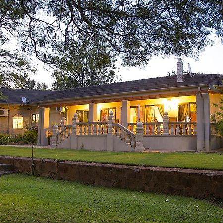 Bush Lovers Lodge Модимоле Екстериор снимка