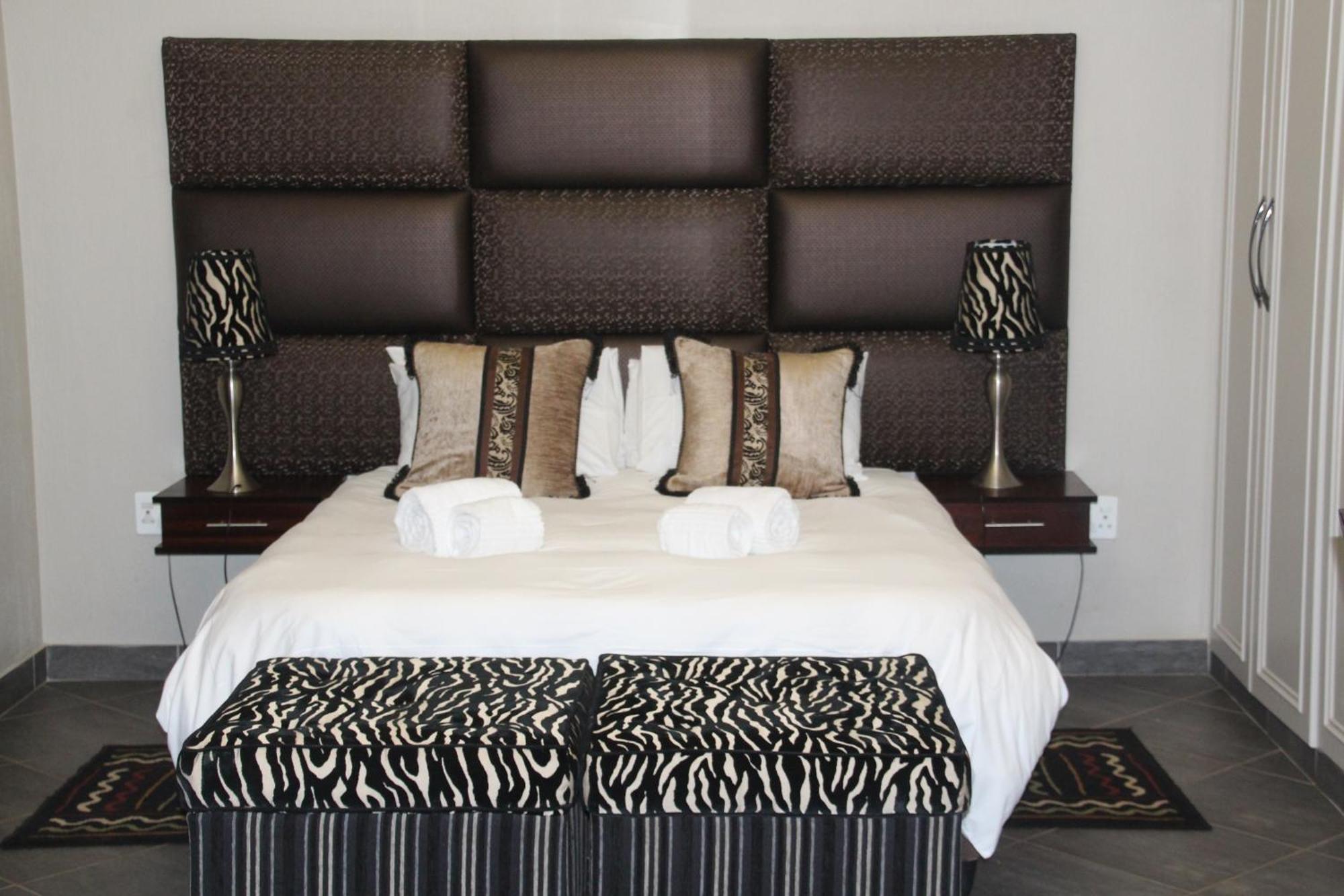 Bush Lovers Lodge Модимоле Стая снимка
