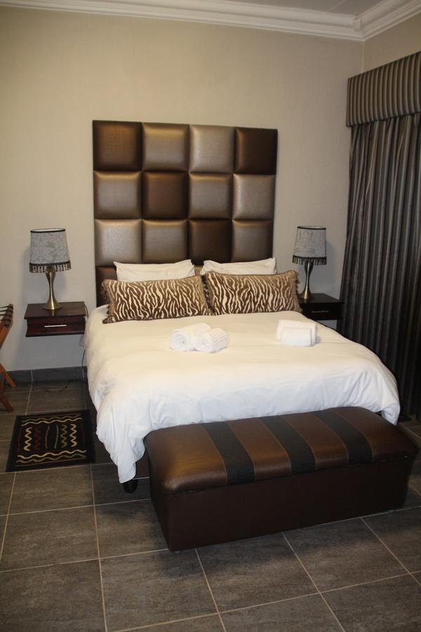 Bush Lovers Lodge Модимоле Стая снимка