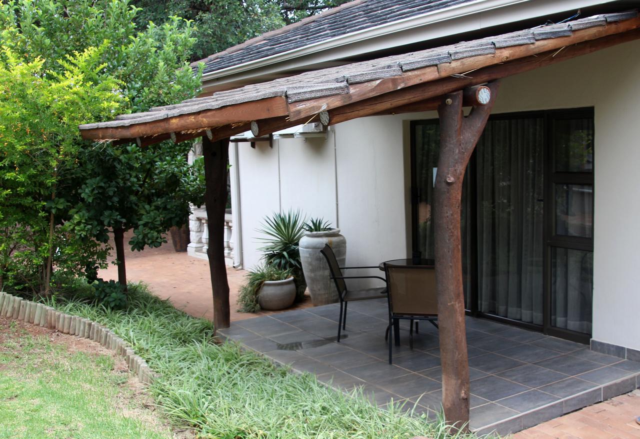 Bush Lovers Lodge Модимоле Екстериор снимка